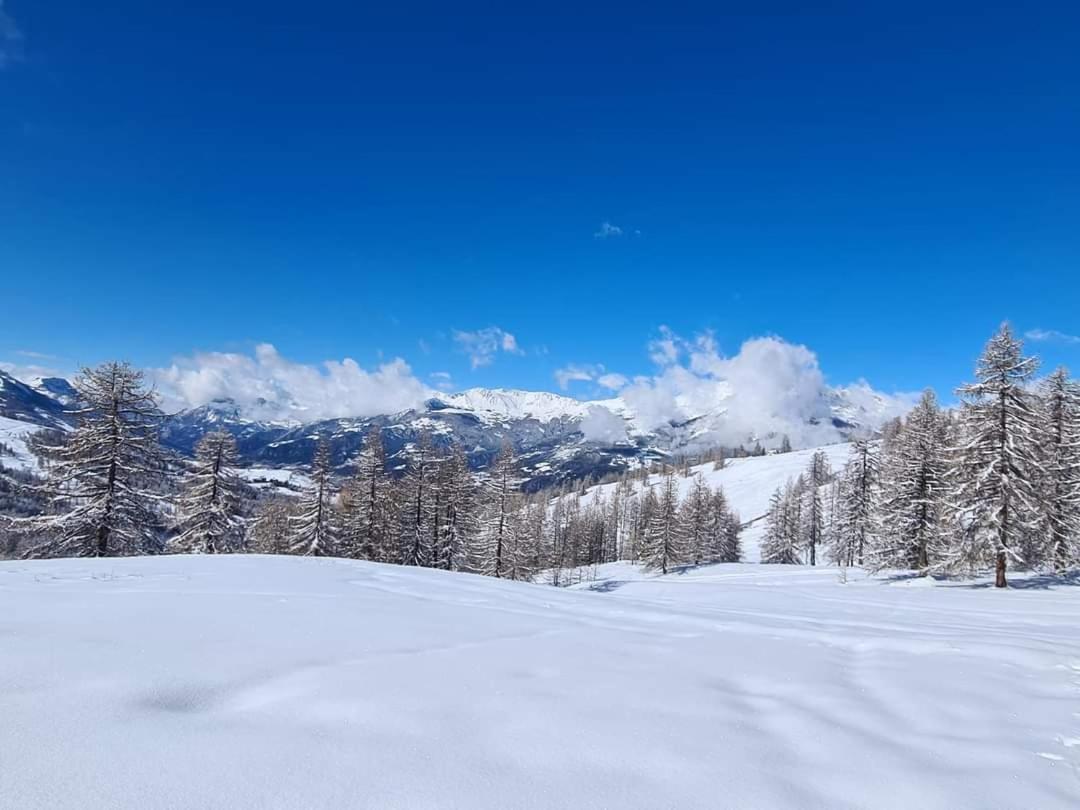 Appartement Pied Des Pistes Super Sauze Enchastrayes Luaran gambar