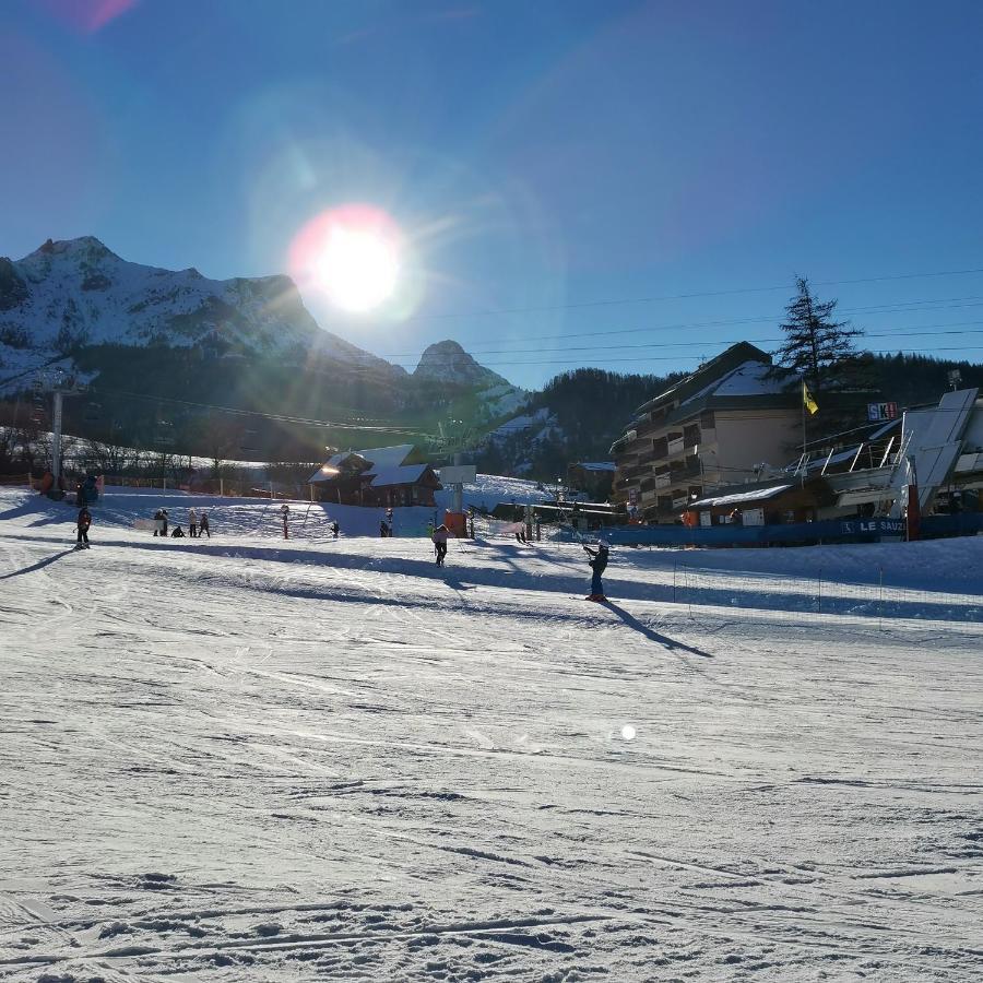 Appartement Pied Des Pistes Super Sauze Enchastrayes Luaran gambar